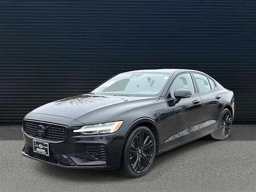 2024 Volvo S60 T8 Ultimate Black Edition