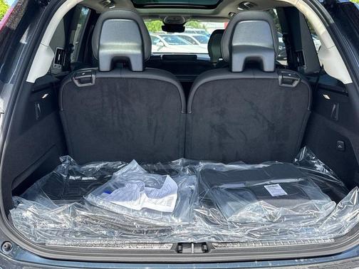 Denim Blue Metallic 2026 Volvo XC90 Ultra, B6 AWD Gas (mild hybrid), Gasoline, Bright, 7 Seats