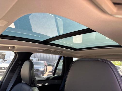 Denim Blue Metallic 2026 Volvo XC90 Ultra, B6 AWD Gas (mild hybrid), Gasoline, Bright, 7 Seats
