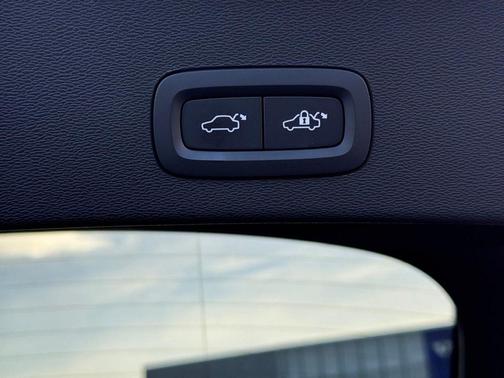 Sage Green Metallic 2023 Volvo C40 Recharge Pure Electric Twin Ultimate