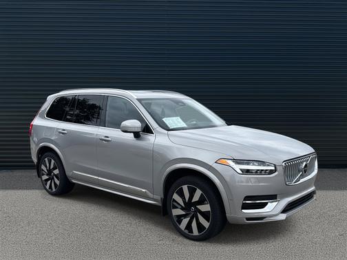 2024 Volvo XC90 Recharge Plug-In Hybrid T8 Plus 6-Seater