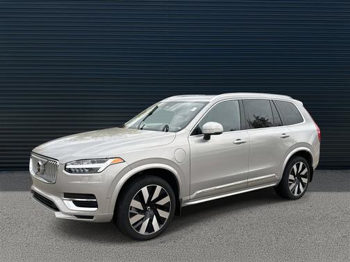 2024 Volvo XC90 Recharge Plug-In Hybrid T8 Plus 6-Seater