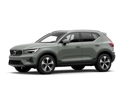 Sage Green Metallic 2023 Volvo XC40 B5 Ultimate Bright Theme