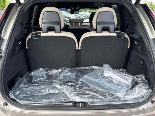 Bright Dusk Metallic 2026 Volvo XC90 Plus, B6 AWD Gas (mild hybrid), Gasoline, Bright, 7 Seats