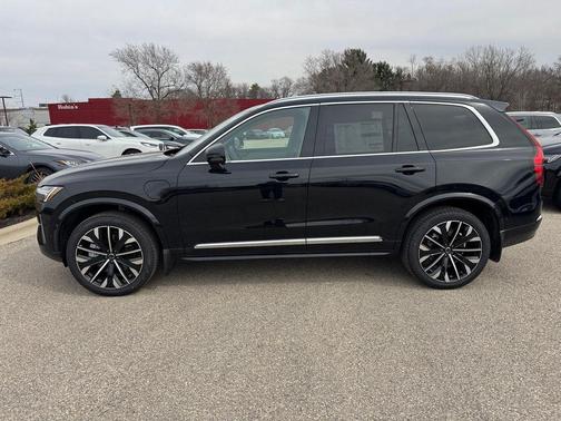 Onyx Black Metallic 2026 Volvo XC90 Plug-In Hybrid Ultra, T8 AWD, Electric/Gasoline, Bright, 7 Seats