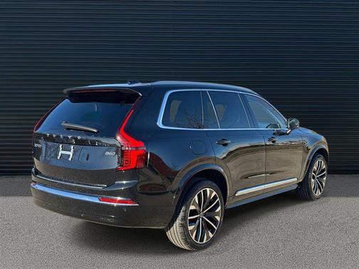 Onyx Black Metallic 2026 Volvo XC90 Plus, B6 AWD Gas (mild hybrid), Gasoline, Bright, 7 Seats