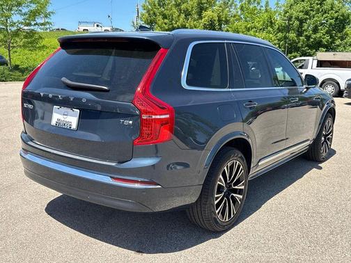 Denim Blue Metallic 2025 Volvo XC90 Plug-In Hybrid T8 Plus 6-Seater
