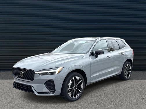 Vapour Grey Metallic 2026 Volvo XC60 B5 Plus