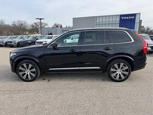 2025 Volvo XC90 Plus