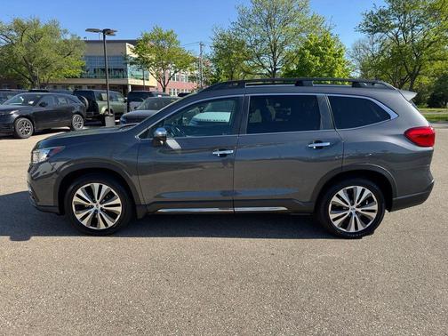 Magnetite Gray Metallic 2019 Subaru Ascent Touring 7-Passenger