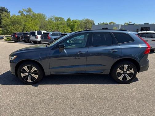 Denim Blue Metallic 2023 Volvo XC60 Recharge Plug-In Hybrid T8 Plus Dark Theme