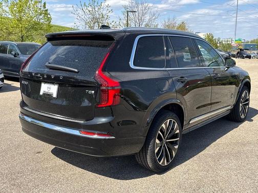 Onyx Black Metallic 2026 Volvo XC90 Plug-In Hybrid Ultra, T8 AWD, Electric/Gasoline, Bright, 7 Seats
