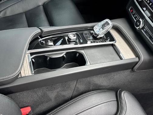 2022 Volvo S90 B6 AWD Inscription