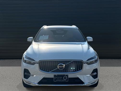 2023 Volvo XC60 B6 AWD Ultimate Bright