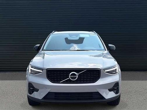 2026 Volvo XC40 Plus