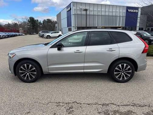 2023 Volvo XC60 Plus