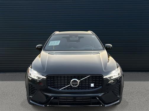 2025 Volvo XC60 Plug-In Hybrid T8 Polestar Engineered