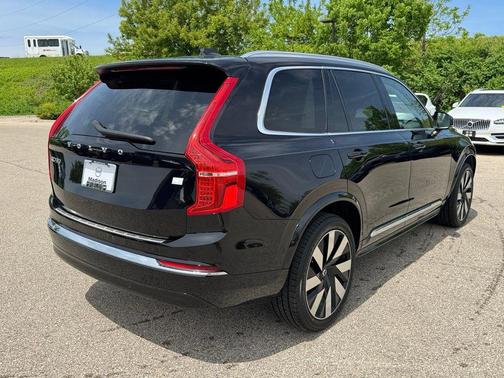 Onyx Black Metallic 2024 Volvo XC90 Recharge Plug-In Hybrid T8 Ultimate 6-Seater