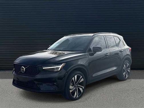 2024 Volvo XC40 Plus