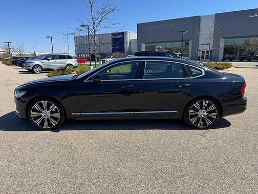 Onyx Black 2023 Volvo S90 B6 AWD Ultimate Bright