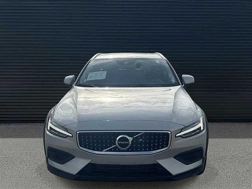2020 Volvo V60 Cross Country T5