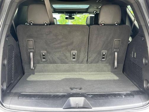 Summit White 2022 Chevrolet Tahoe LT