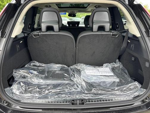 Onyx Black Metallic 2026 Volvo XC90 Plug-In Hybrid Ultra Dark Theme, T8 AWD, Electric/Gasoline, 7 Seats