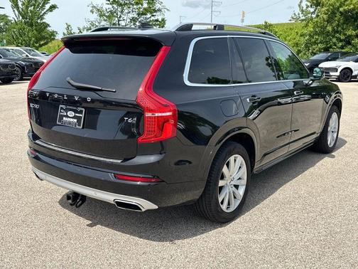 Onyx Black Metallic 2016 Volvo XC90 T6 Momentum