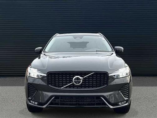 2025 Volvo XC60 Plus