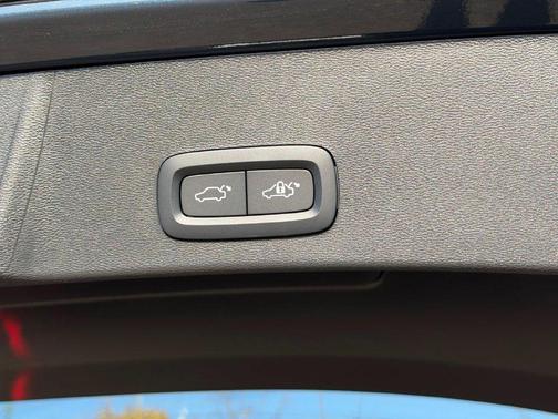 Denim Blue 2026 Volvo XC40 Plus, B5 AWD Gas (mild hybrid), Dark