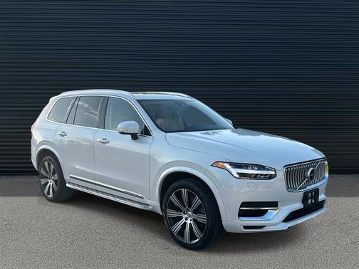 2023 Volvo XC90 Recharge Plug-In Hybrid Ultimate 6-Seater