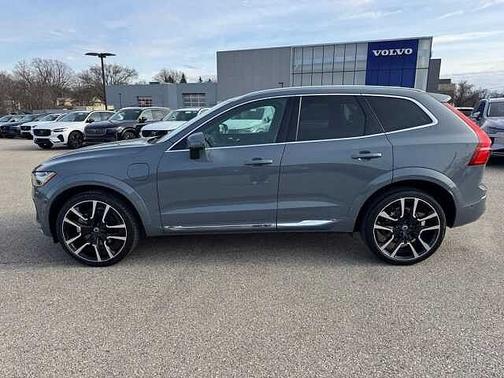 Thunder Grey 2023 Volvo XC60 Ultimate Bright