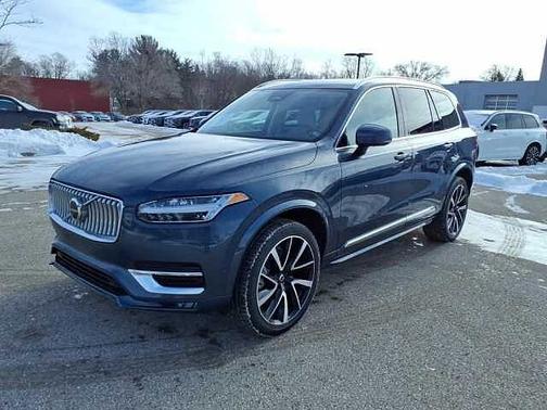 2024 Volvo XC90 Plus