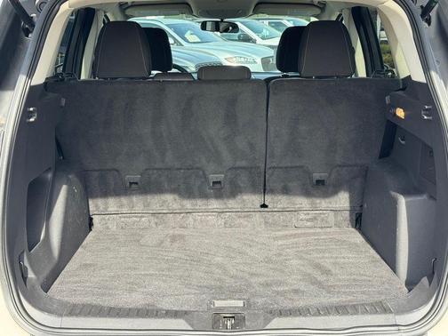 White Platinum Tricoat 2014 Ford Escape SE