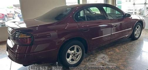 2002 Pontiac Bonneville SE