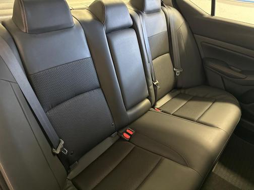 2022 Nissan Altima SR FWD