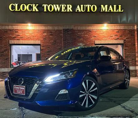 2022 Nissan Altima SR FWD