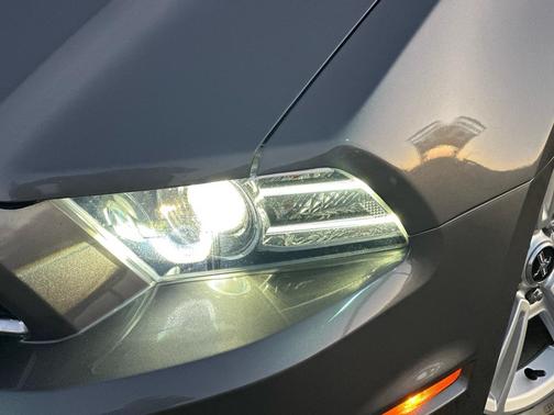 2014 Ford Mustang CONVERTIBLE