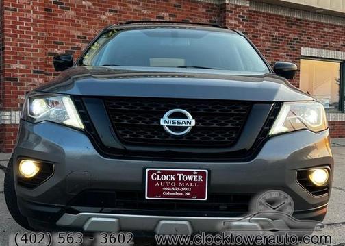 2019 Nissan Pathfinder SL