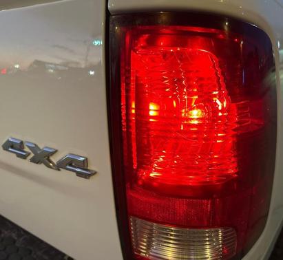 2017 RAM 3500 Tradesman Crew Cab 4x4 8' Box