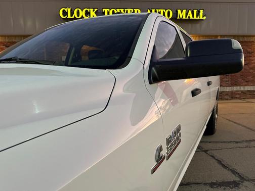 2017 RAM 3500 Tradesman Crew Cab 4x4 8' Box