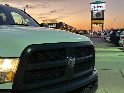 2017 RAM 3500 Tradesman Crew Cab 4x4 8' Box