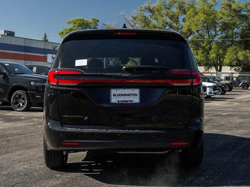 2026 Chrysler Pacifica Limited