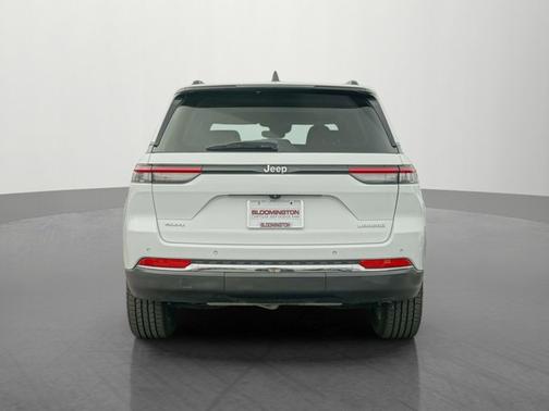 2022 Jeep Grand Cherokee Laredo