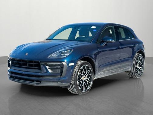 2022 Porsche Macan Base