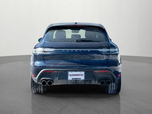 2022 Porsche Macan Base