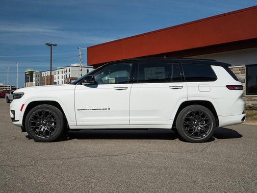 2025 Jeep Grand Cherokee L Summit Reserve