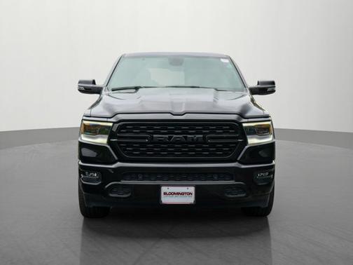 Diamond Black Crystal Pearlcoat 2023 RAM 1500 Big Horn