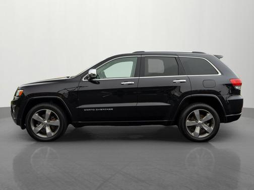 Brilliant Black Crystal Pearlcoat 2016 Jeep Grand Cherokee Overland