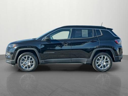 2023 Jeep Compass Latitude Lux